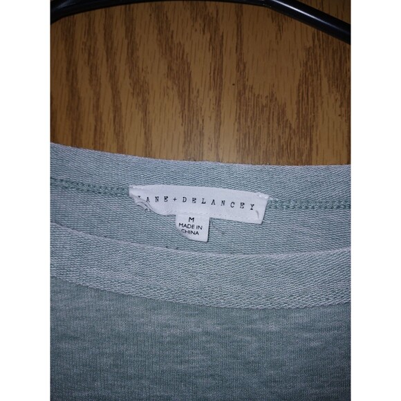 Jane And Delancy Top Women Size Medium Blue Metal Buttons Embellished Split Side - Picture 3 of 15